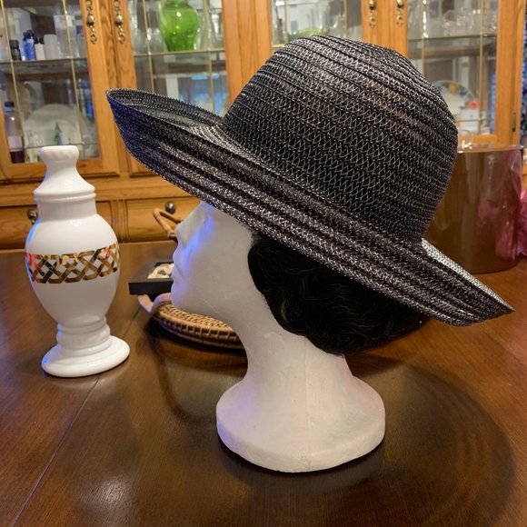 Hat - Picture 4 of 4